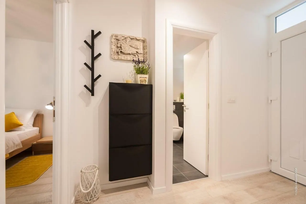 Old Town Apartment Maritta Zadar